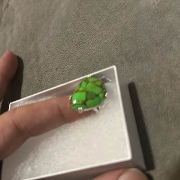 Large High Grade Gaspeite ring Sterling Large Stone 25x19 mm stone size 6.75 - Picture 2 of 4